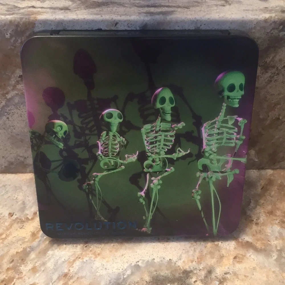 New! Never swatched! CORPSE BRIDE GRAVE MISUNDERSTANDING eyeshadow palette - Picture 13 of 16